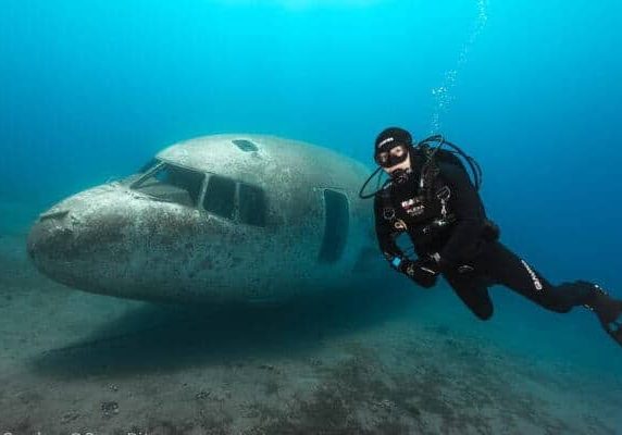 A Deep Dive into the Unknown: Found Sunken Plane